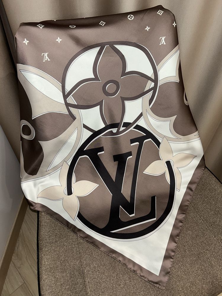 Платок, бренд Louis Vuitton