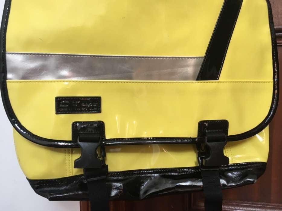 Saco Messenger em Vinil amarelo