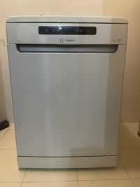 Máquina loiça Indesit DFO 3T133 A F para peças