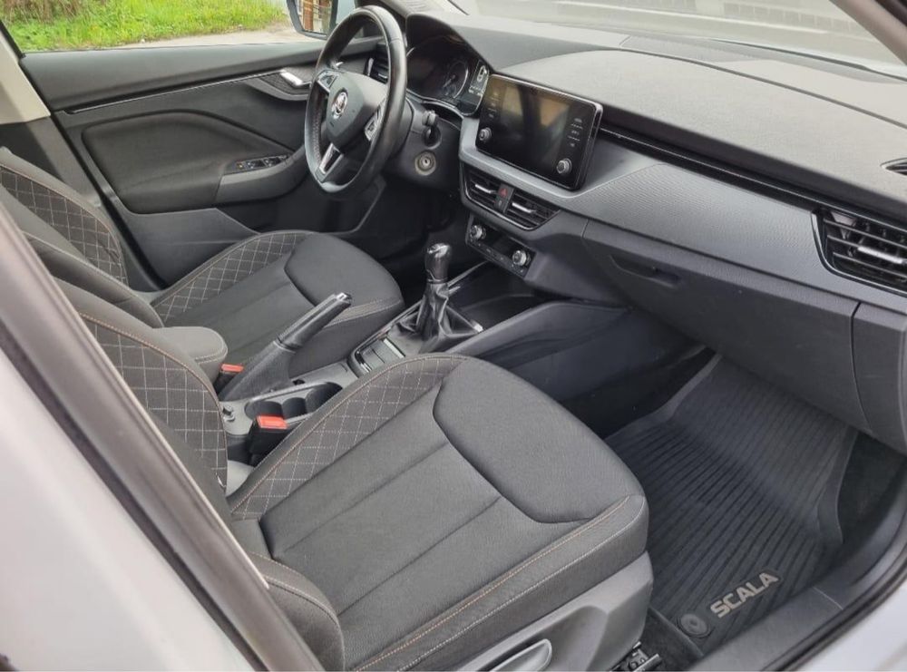 Skoda Scala salon Polska bogate wyposazenie.