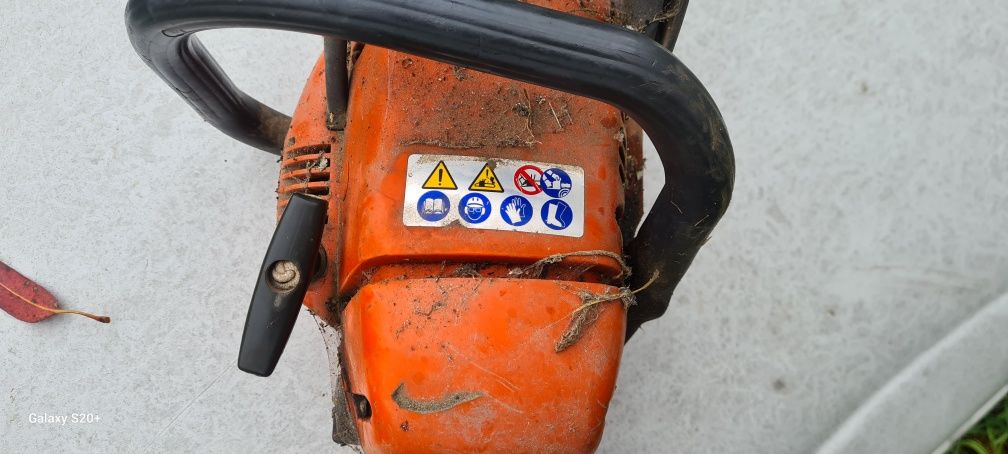 Vendo motoserra em bom estado geral
