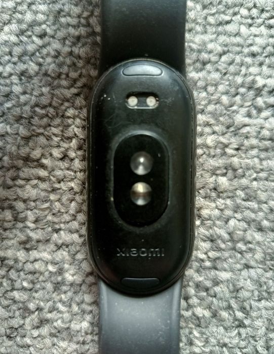 Mi Band 8 z ładowarką