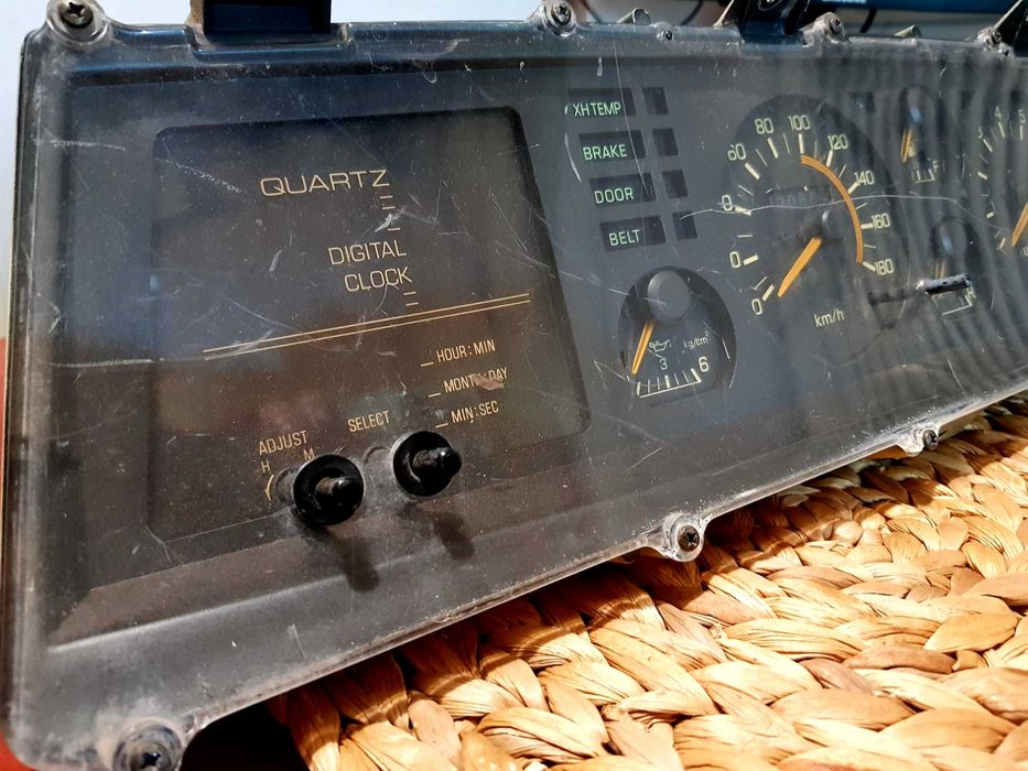 Приборка Nissan Silvia S110 Приборная панель Щиток приборов Datsun 200