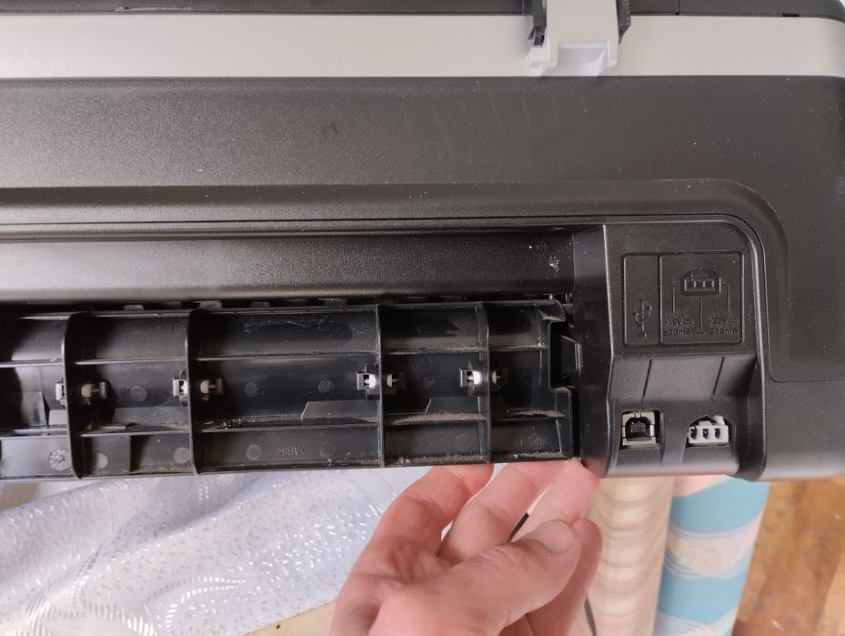 Принтер HP Deskjet F4180