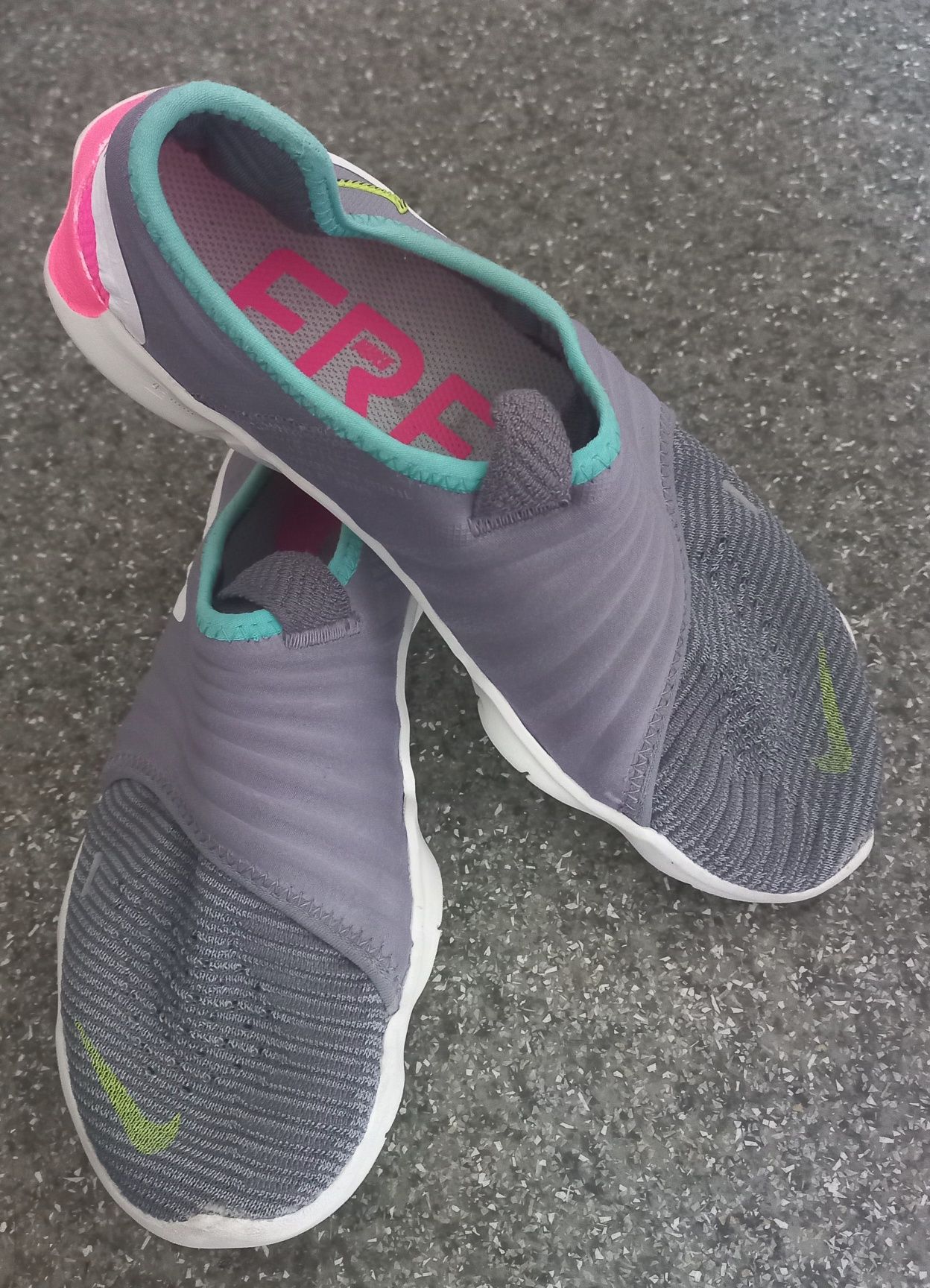 Кросівки Nike FREE RN FLYKNIT 3.0  розмір 40