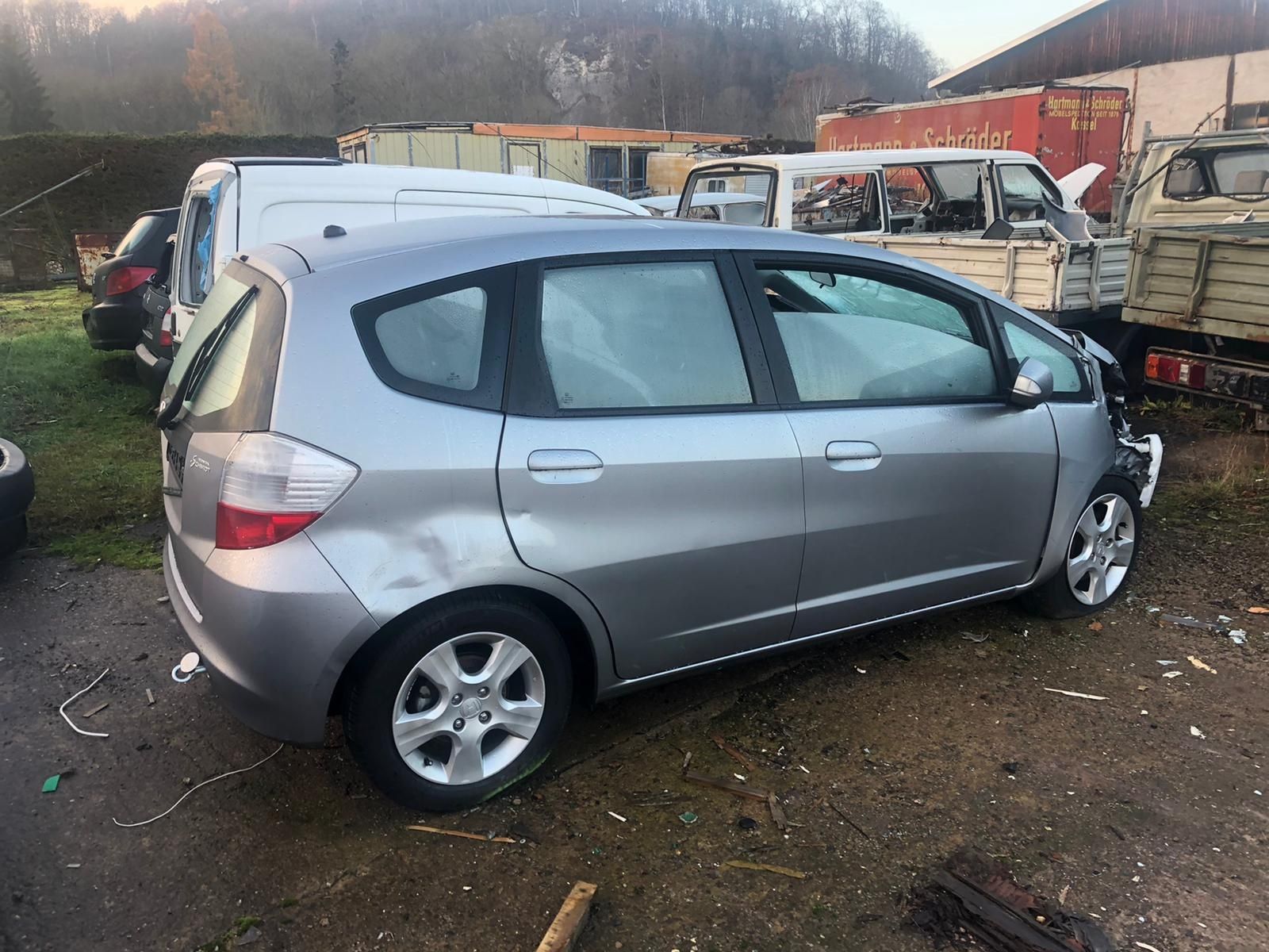 Honda Jazz III H642M części blacharskie silnik skrzynia