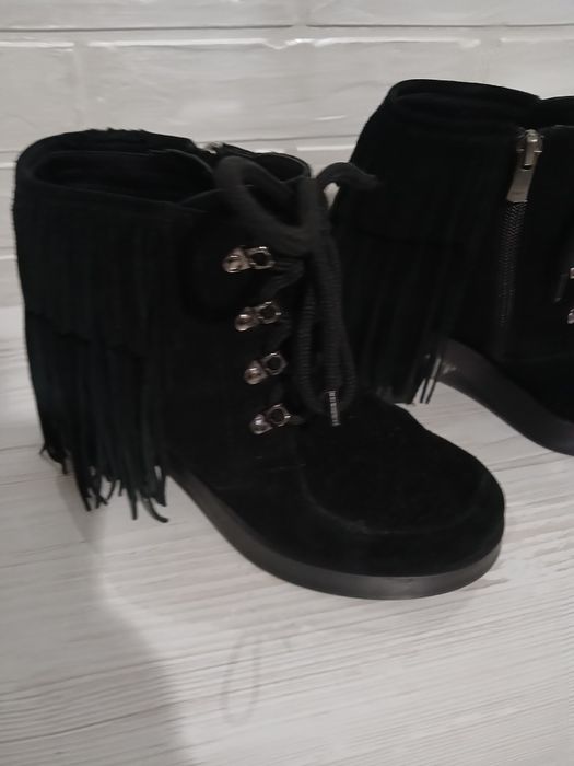 Ботинки зимові жіночі, замшеві, 37 розмір, б/у.