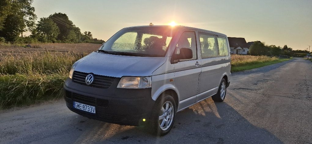 Volkwagen T5  1.9Tdi Transporter 9-osobowy