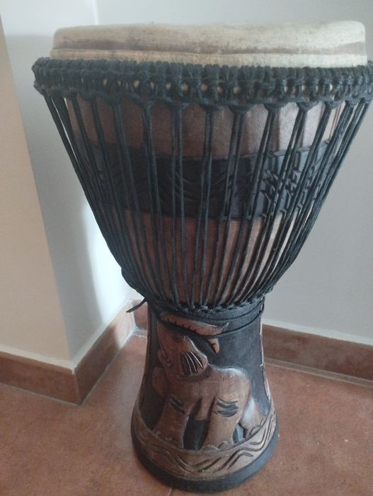 Djembe usado em bom estado