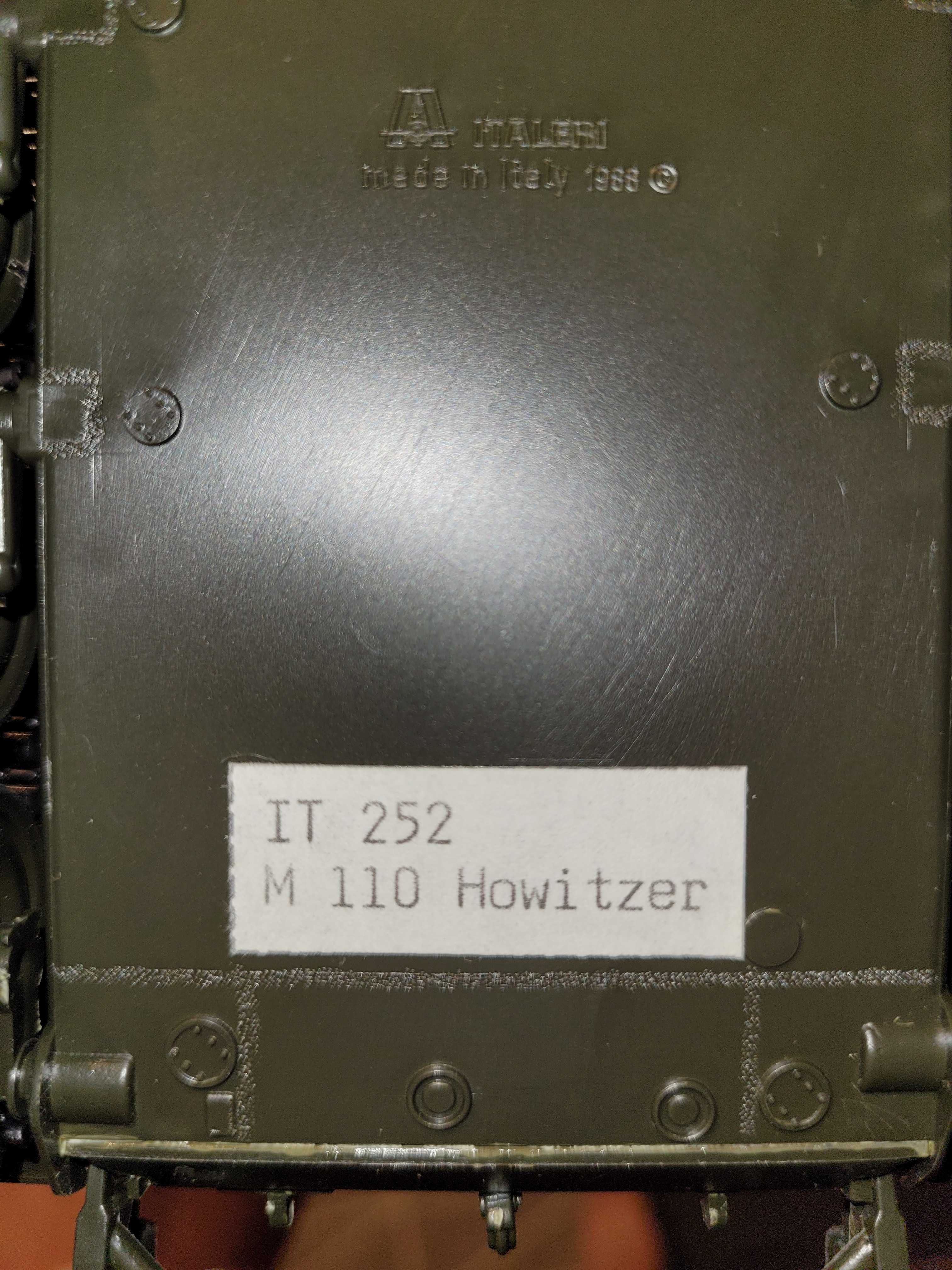 Model amerykańskiej samobieżnej haubicy M110 howitzer