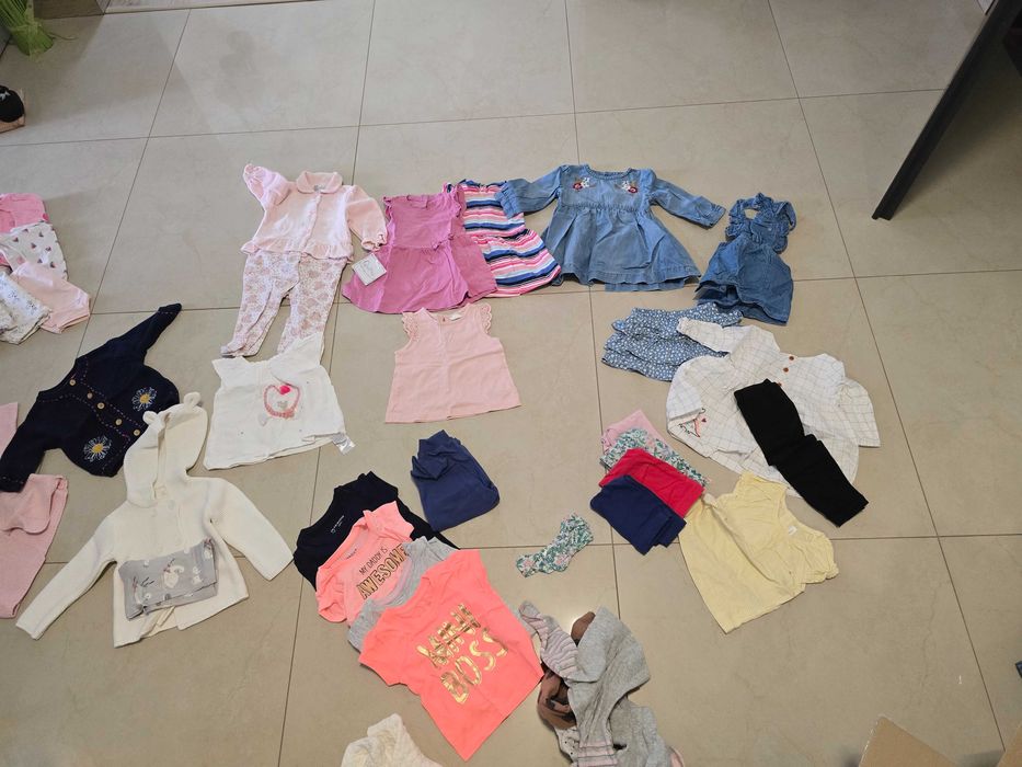 Paka ubrań, wyprawka dla dziewczynki 62/68