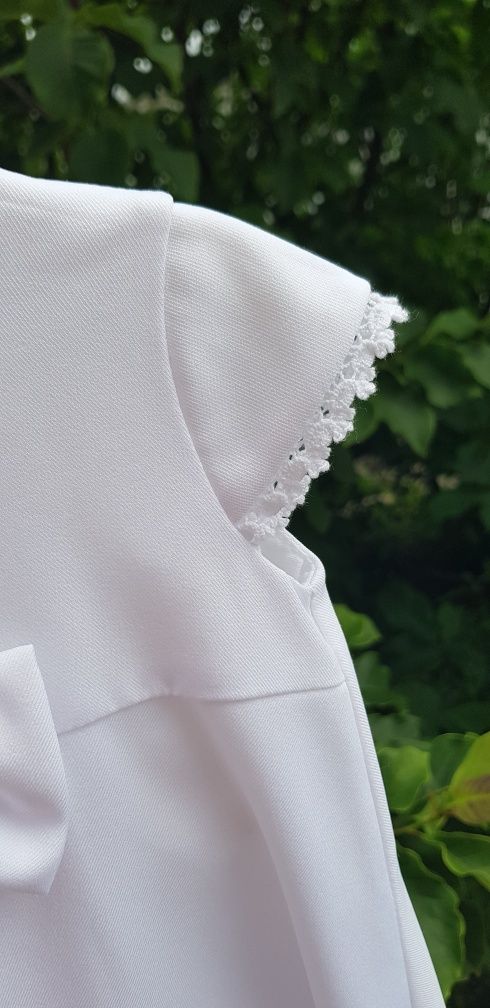 Elegancka,biała, lekka sukienka r. 62