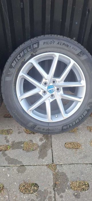 Sprzedam felgi z oponami zimowe +,czujniki .Ford Mustang Mach E