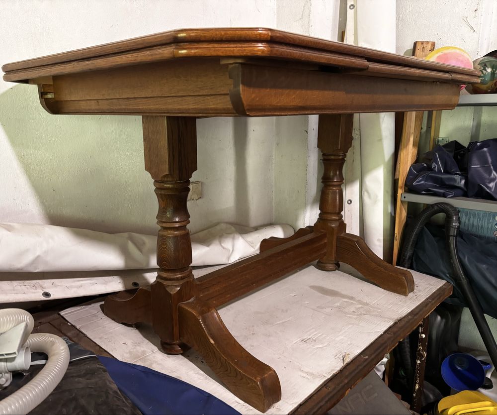 Solidny, klasyczny stół z litego drewna 85x130