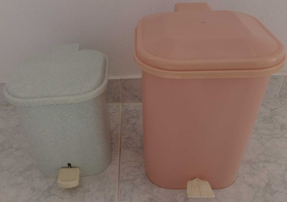 Baldes Wc com pedal