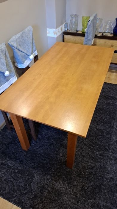 Stół jadalny z 6 krzeseł