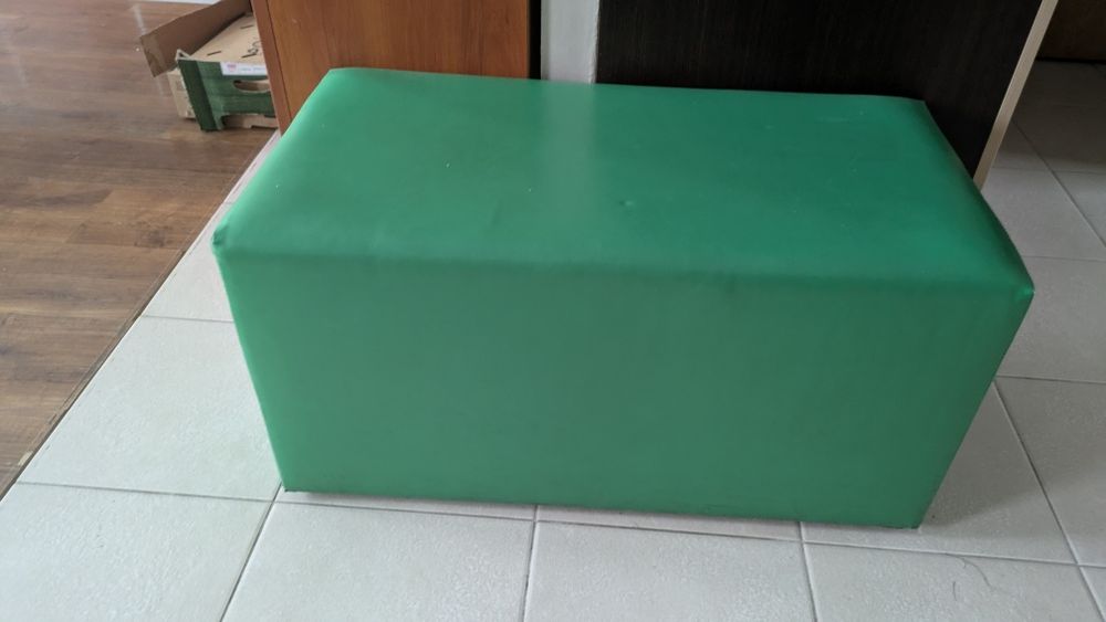 Siedzisko ławka  taboret Pufa stabilna do siedzenia