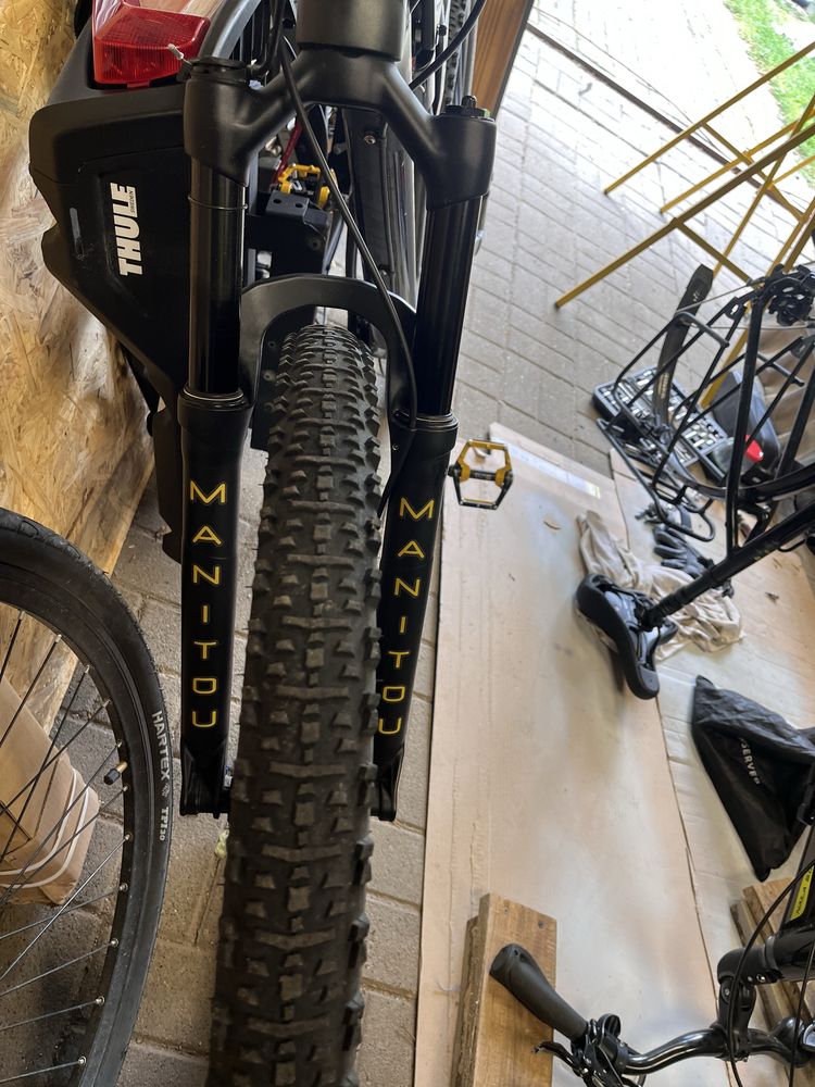 Amortyzator manitou manchette