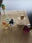 Puste flakony butelki perfum