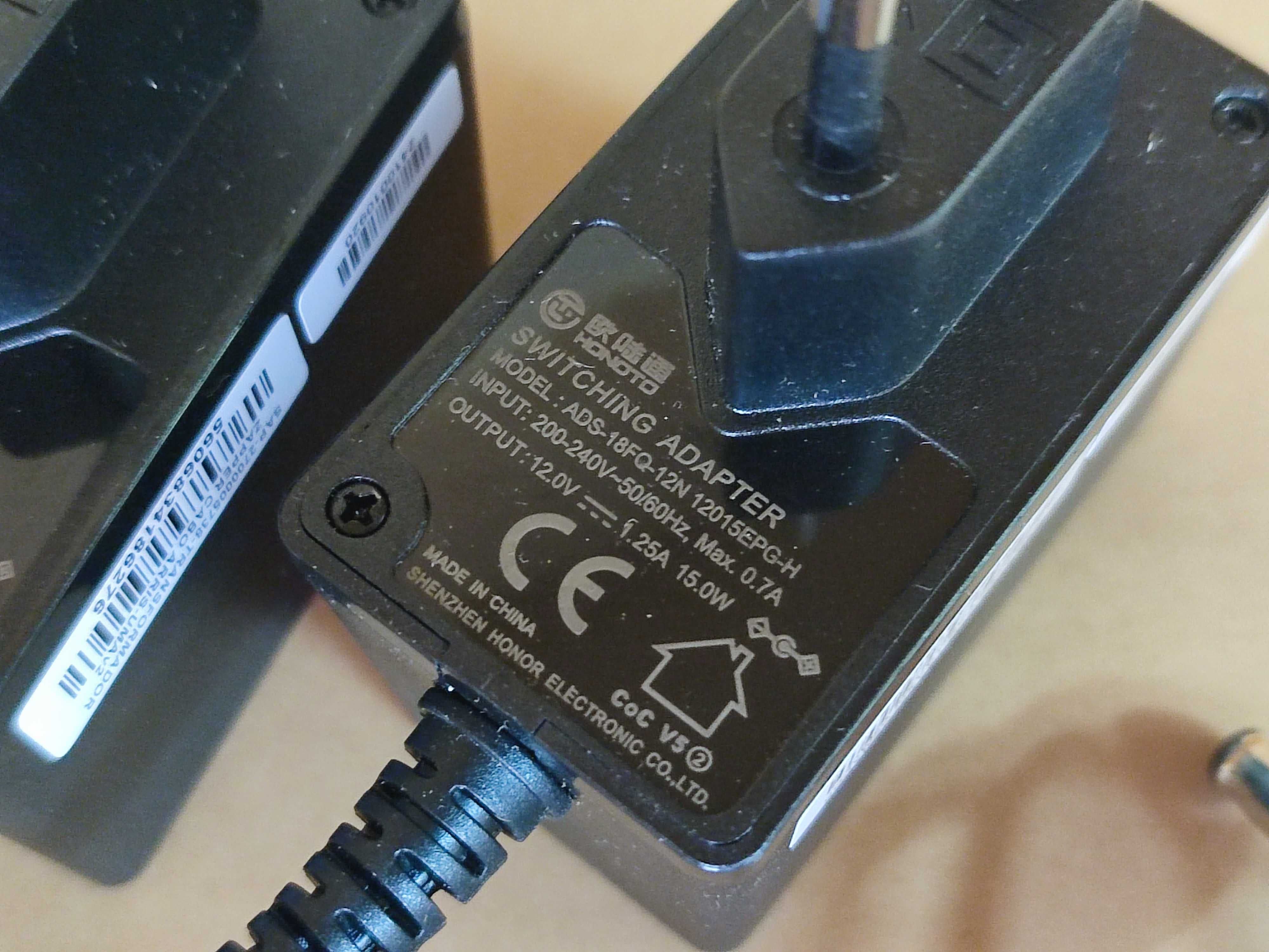 4x Adaptadores AC 12V - 1.25A