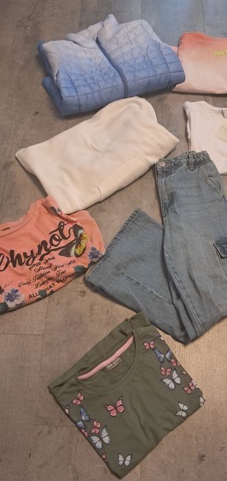 Ubrania dla dziewczynki 146/152