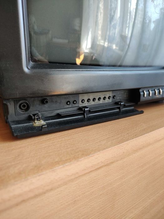 Mały telewizor SANYO