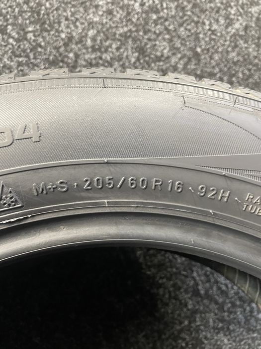 Продам Б/У шини Nokian 205/60R16 WR d4