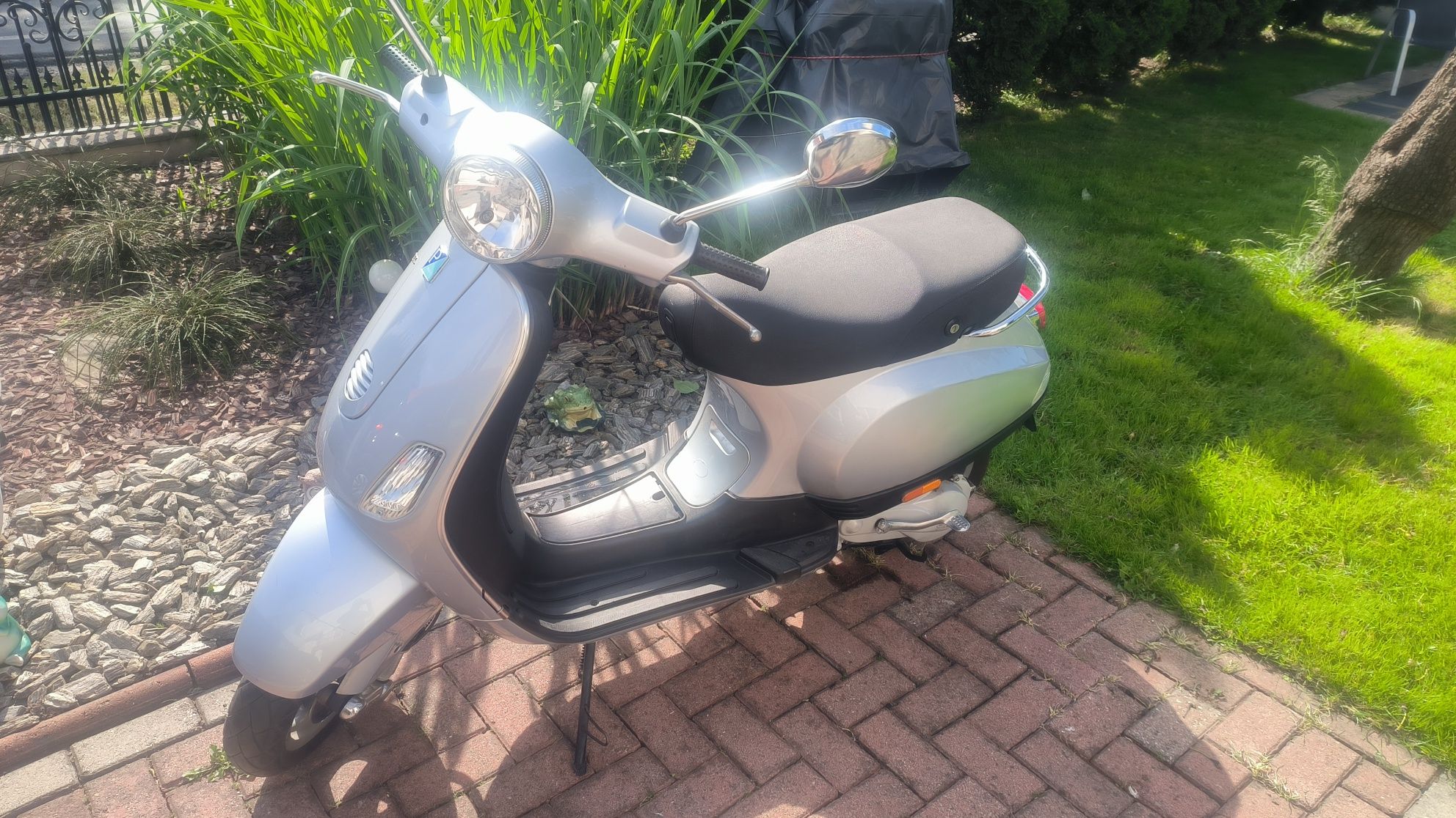 Skuter Piaggio Vespa LX 50