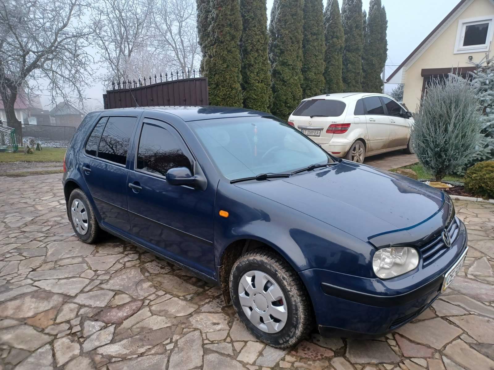 Фольксваген  Golf 4