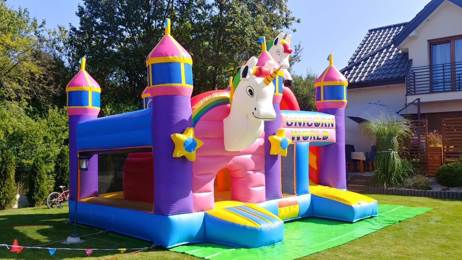 Dmuchaniec Unicorn Kucyk - wynajem zamków dmuchanych dmuchańce zjeżdża