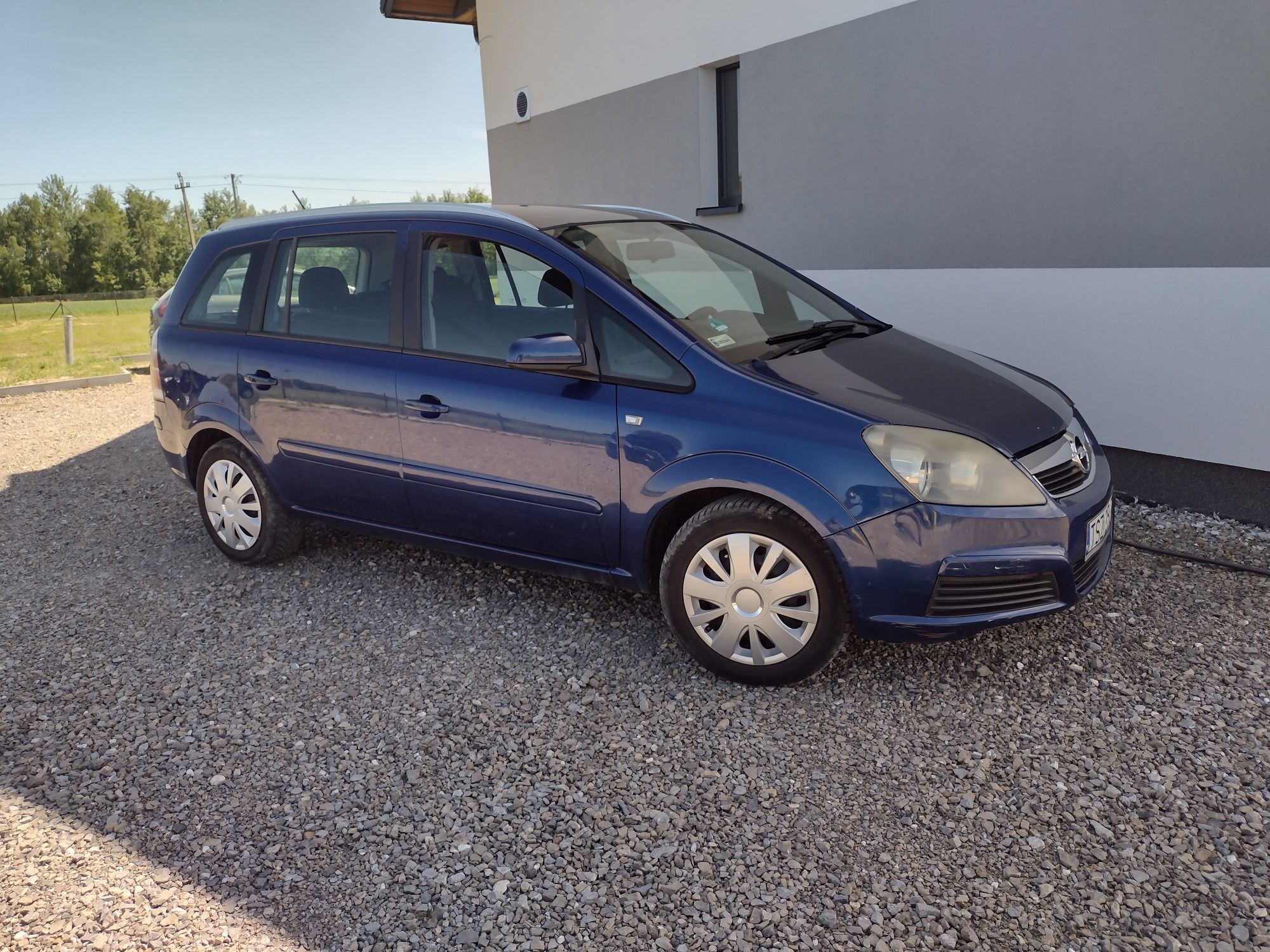 Opel Zafira b 1,9 d