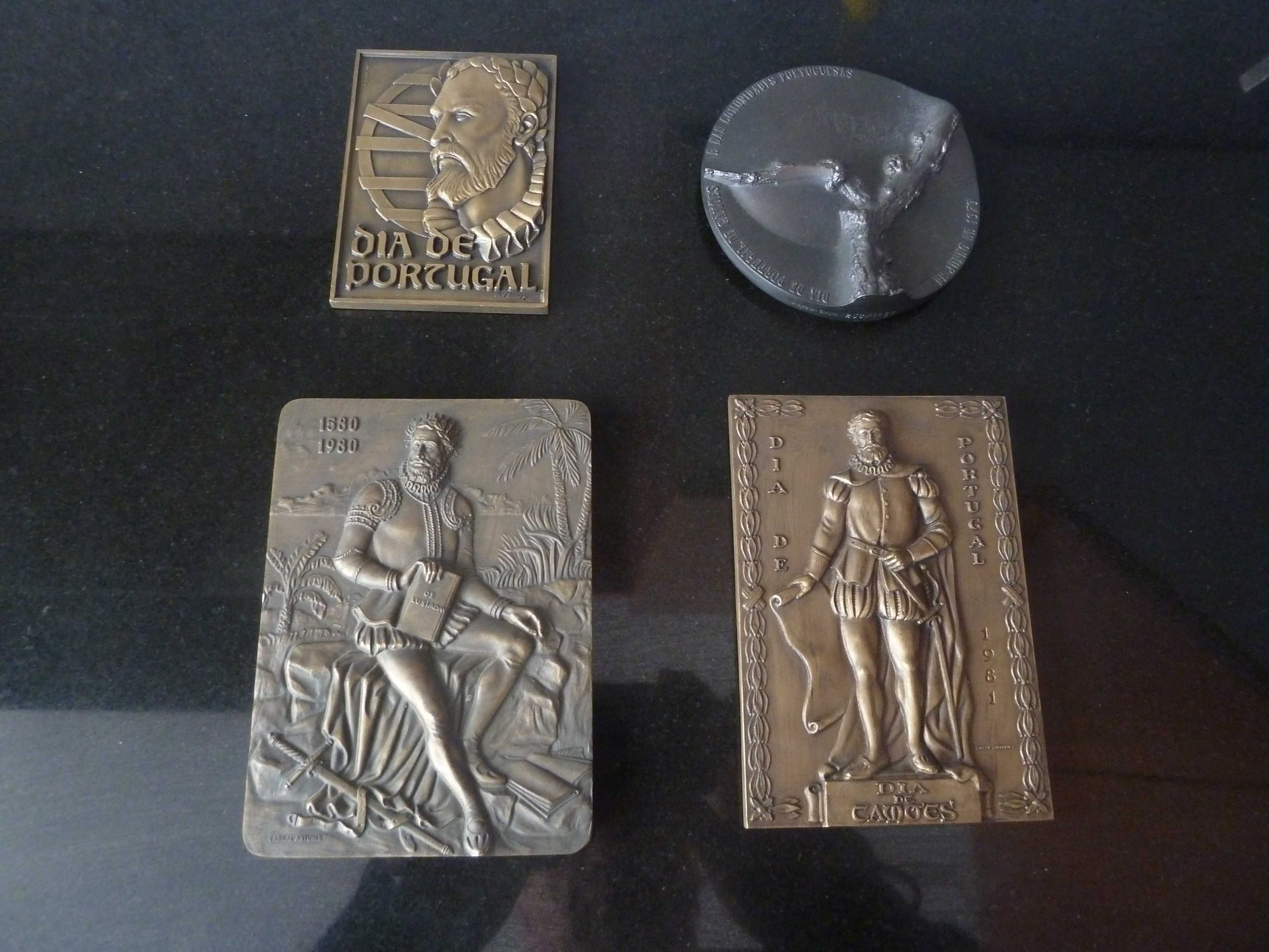 Conjunto de 10 medalhas comemorativas