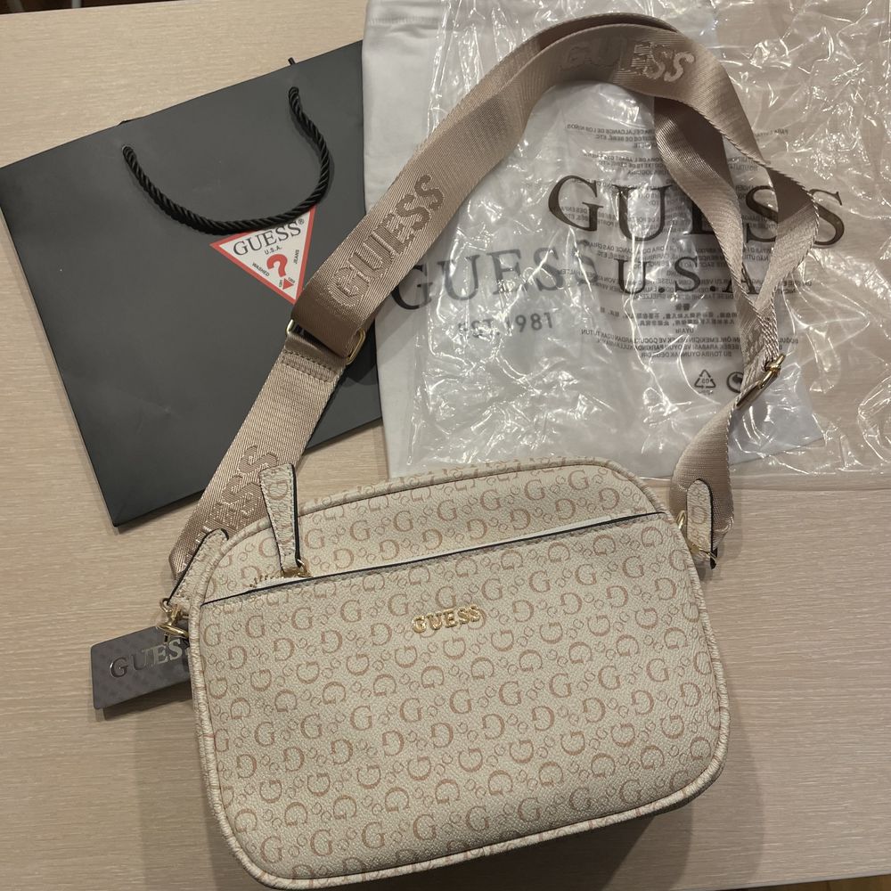 Сумка guess монограмная кросс боди