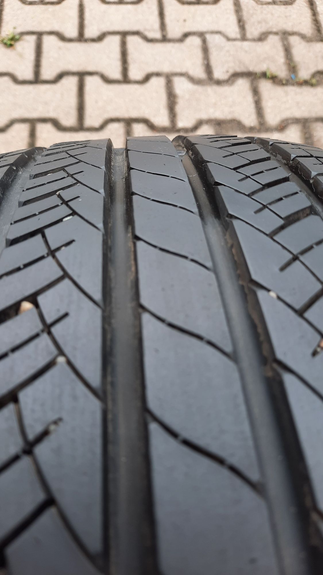 Westlake 215/45 ZR18 SA-07