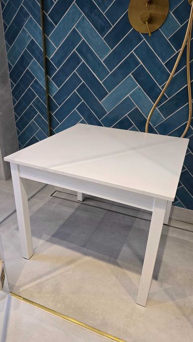 Stolik drewniany biały z 2 krzesełkami dla dzieci