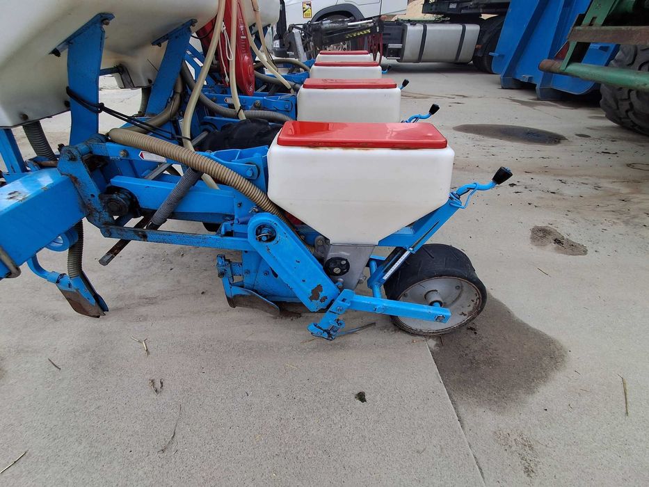 Sprzedam siewnik MONOSEM PNU - 3 komplety tarcz