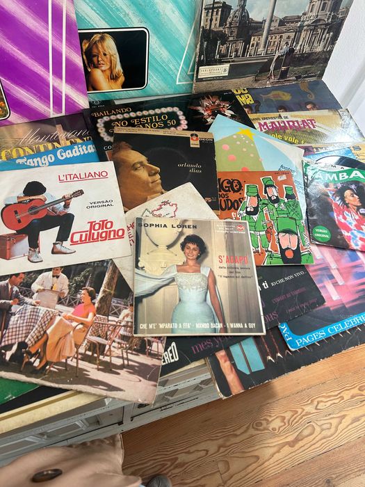 Discos e CDs antigos