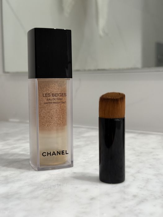 CHANEL les beiges eau de teint Light