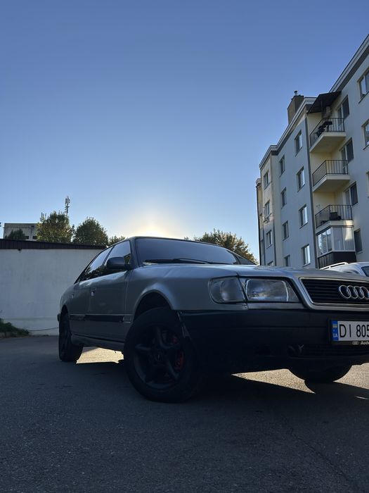 Продам ауді 100 С4