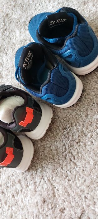 Кроссовки adidas 27 ,16,5 по стельке