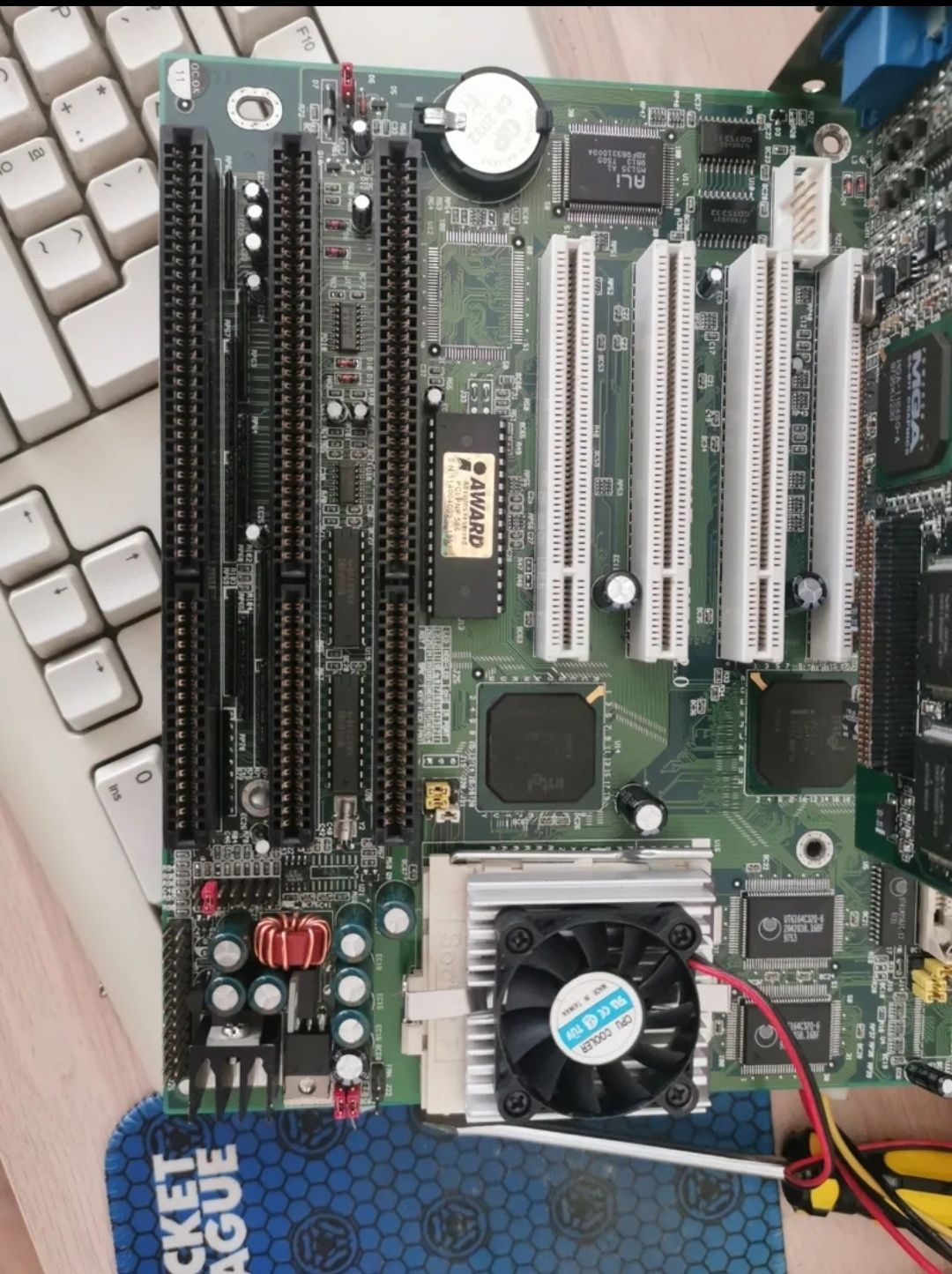 Motherboard Socket 7 - Pentium 120 - 64MB RAM