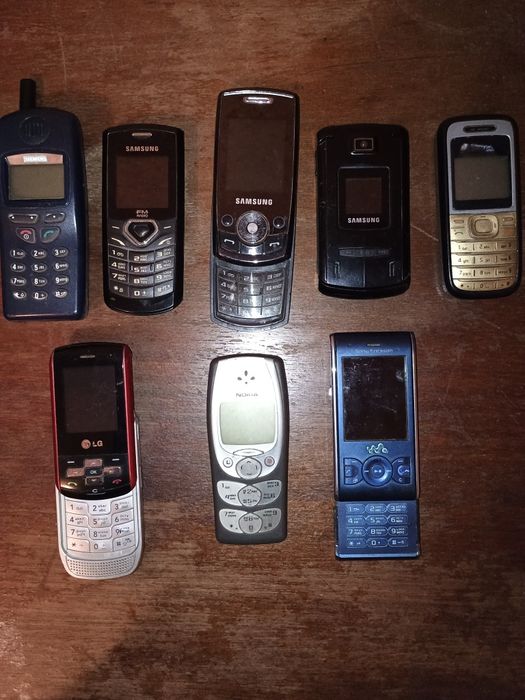 Кнопочные телефоны лот Samsung, Nokia и т.д.