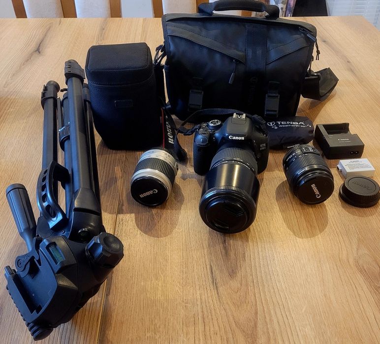 Lustrzanka Canon 600D z małym przebiegiem - pełny zestaw + gratis