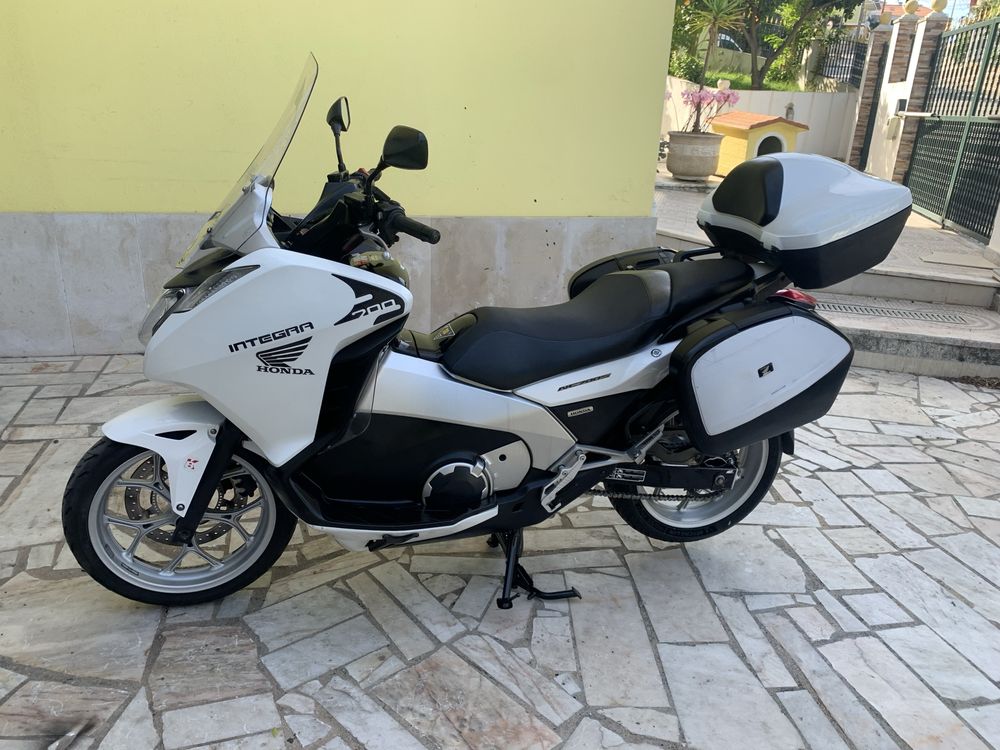 Honda integra 700