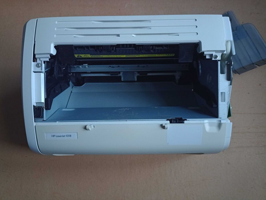 Разборка принтера HP LaserJet 1018 по запчастям.