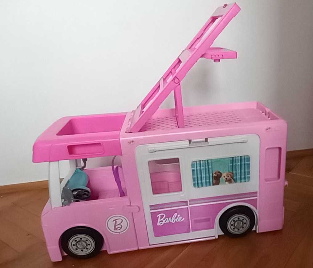 Barbie camper van