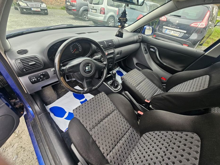 Seat Leon 1.8 benzyna //