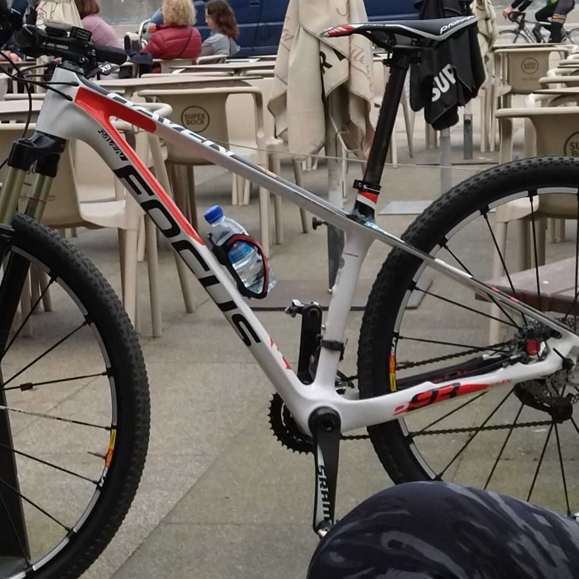 Vendo ou troco bicicleta carbono