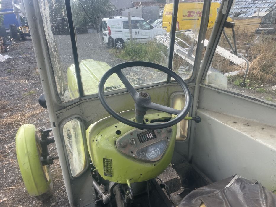 Ursus c4011 z papierami