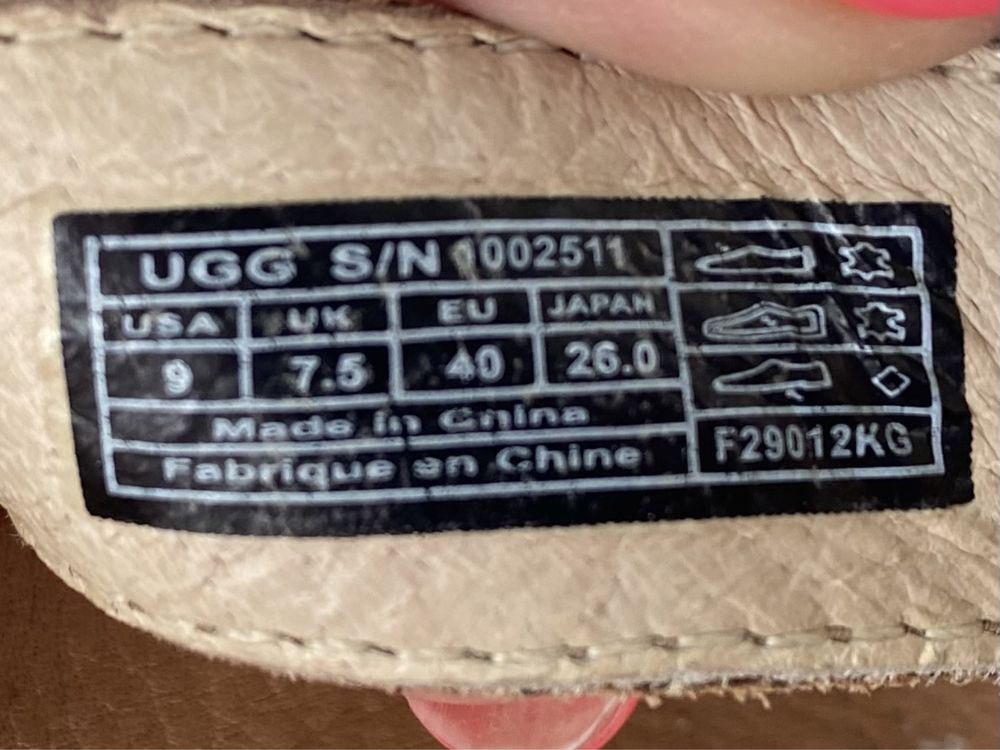 Босоніжки UGG